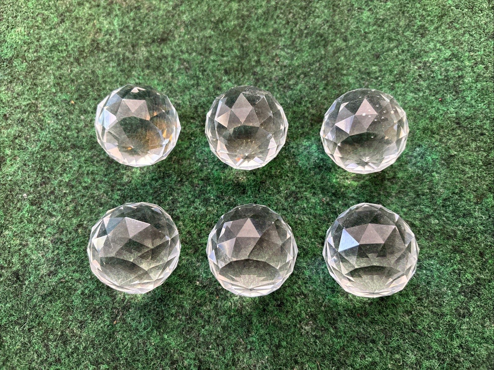 6 X VINTAGE CRYSTAL BALLS 1.5”-40mm CUT GLASS ROUND PRISM PENDANTS CHANDELIER 6 X VINTAGE CRYSTAL BALLS 1.5”-40mm CUT GLASS ROUND PRISM PENDANTS CHANDELIER