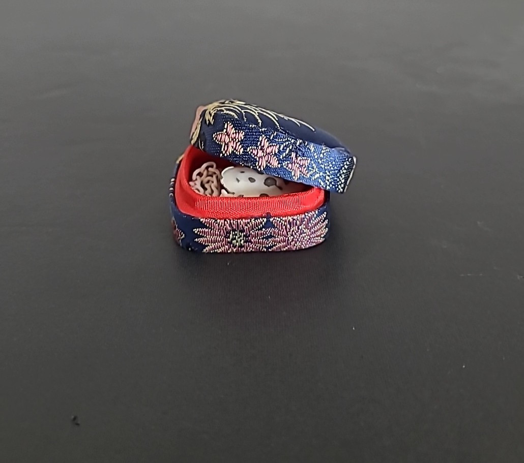 Vintage Chinese Trinket box With 2 Harts On A Chain