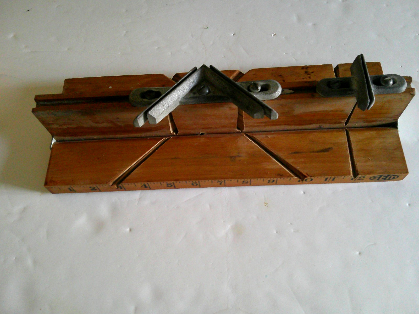 Vtg. Gem Folding Mitre Box - Compact Woodworking Tool Alaska Freezer Co. USA Vtg. Gem Folding Mitre Box - Compact Woodworking Tool Alaska Freezer Co. USA