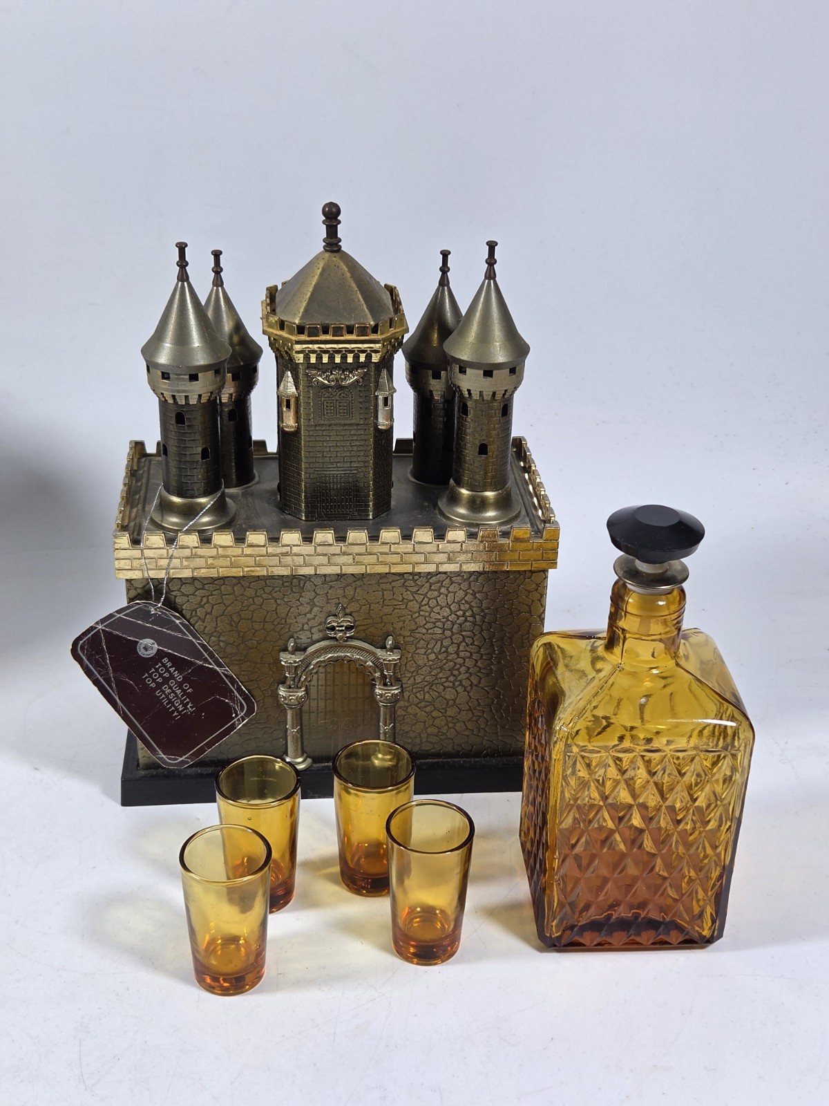 Vtg Complete Golden Crown Castle Musical Decanter Set With 4 Shot Glasses Works