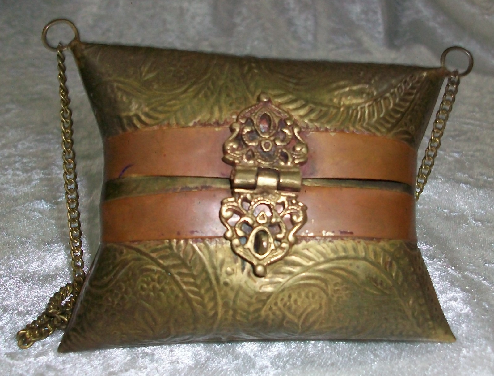 Vintage 1930\'s Art Nouveau Stamped Brass Copper Pillow Purse Chain Evening Bag