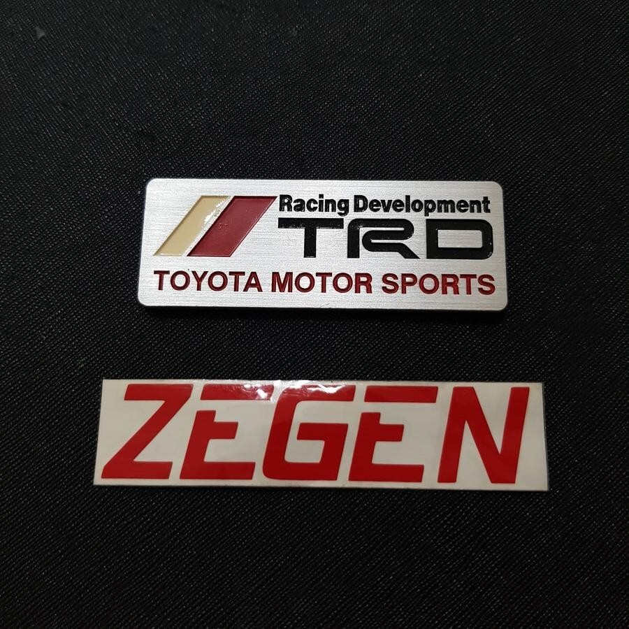 Badge Toyota TRD Motor sport emblem plakkette Placca mark plate plaque LG410