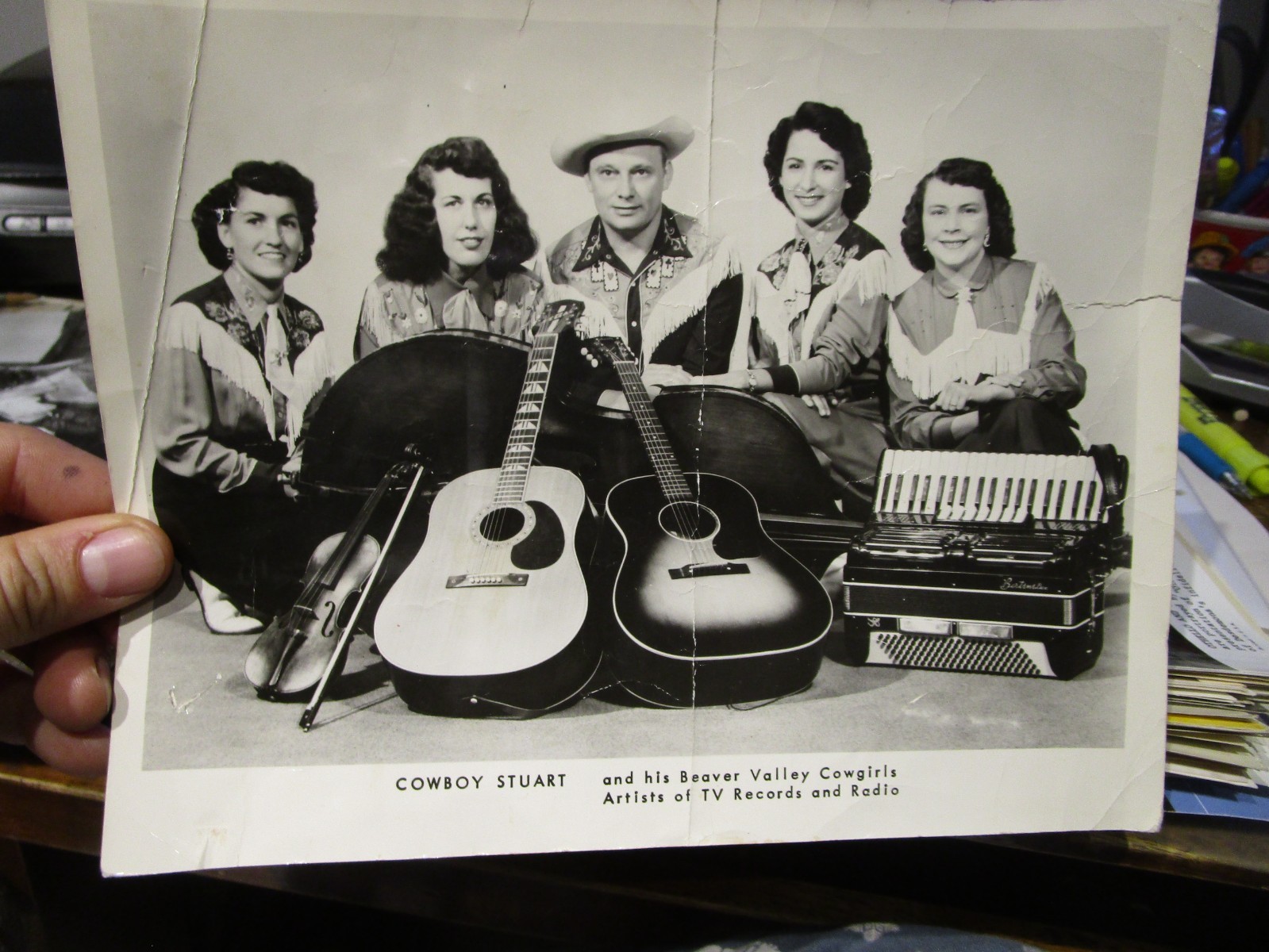 J26 Old Picture Photo COWBOY STUART Beaver Valley Cowgirls Accordion Guitar Band J26 Old Picture Photo COWBOY STUART Beaver Valley Cowgirls Accordion Guitar Band