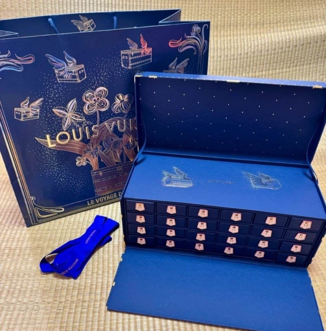 Louis Vuitton 2025 VIP Holiday Ornament Advent Calendar Luxury Navy/Gold RARE