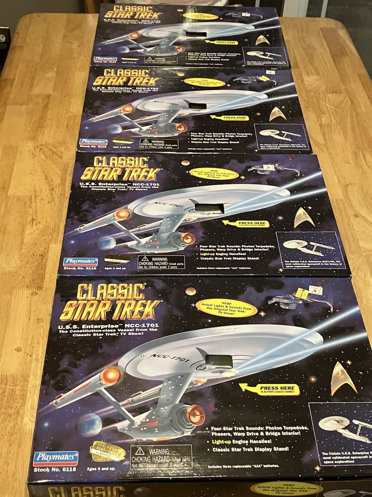 1995 Playmates Classic Star Trek U.S.S. Enterprise NCC-1701 New 1995 Playmates Classic Star Trek U.S.S. Enterprise NCC-1701 New