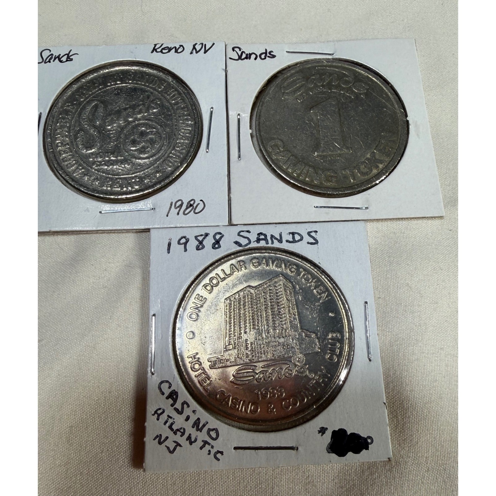 Vintage Sands Casino $1 Gaming Token Lot 3pc Reno Las Vegas 1980 1988 Vintage Sands Casino $1 Gaming Token Lot 3pc Reno Las Vegas 1980 1988