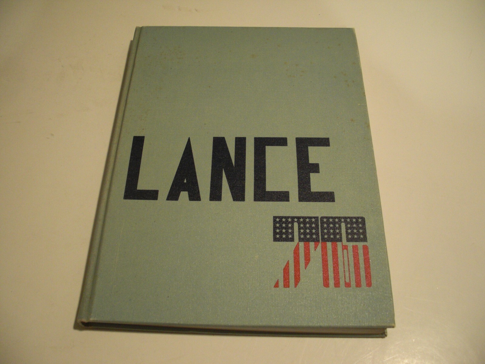 Excellent 1976 “Lance” Gannon College (Univ) Erie PA Yearbook with No Writing Excellent 1976 “Lance” Gannon College (Univ) Erie PA Yearbook with No Writing