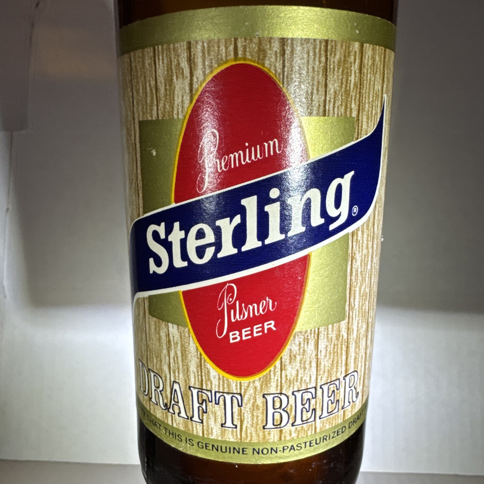 Sterling Pilsner Premium Draft Beer 12oz Sterling Breweries Evansville, IND. 