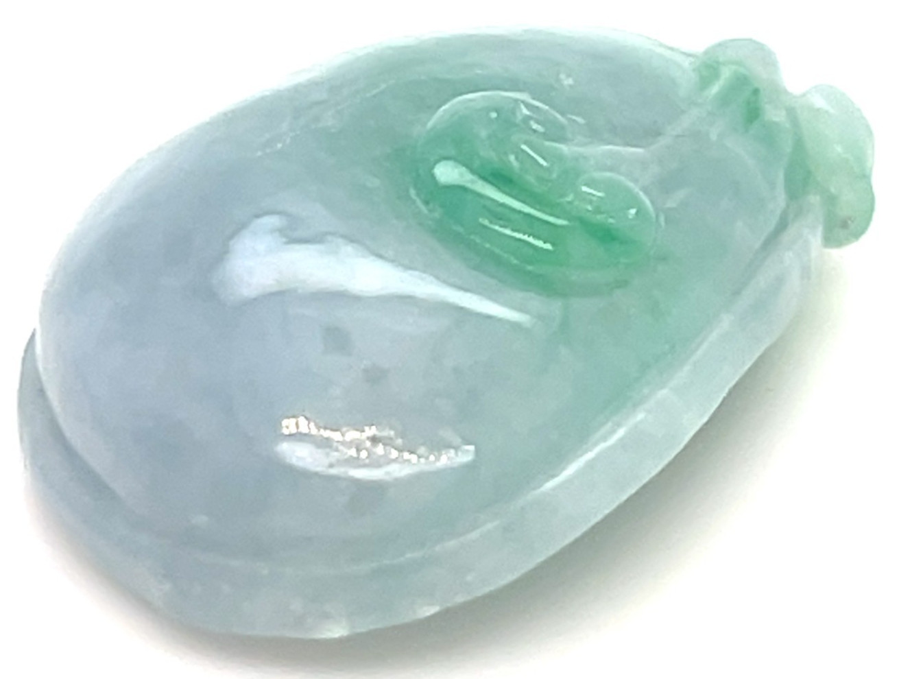 Hand carved burmese jadeite peach pendant green 42ct" Hand carved burmese jadeite peach pendant green 42ct"