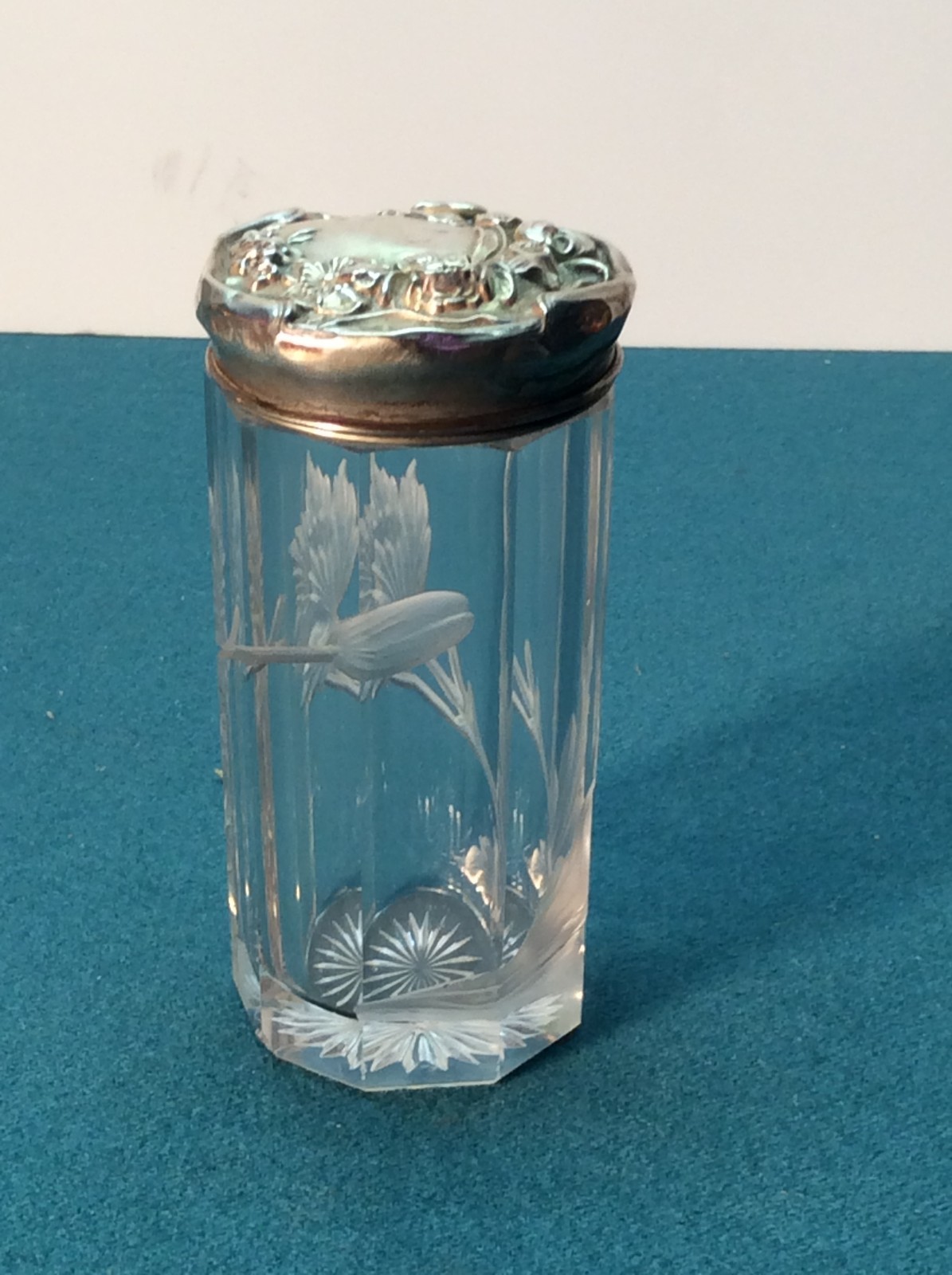 ART NOUVEAU MOSER INTAGLIO CUT DRESSER POWDER JAR LATE 19TH CENTURY