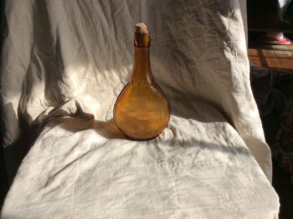 Wheaton Amber Glass Union Bottle Shield Dove