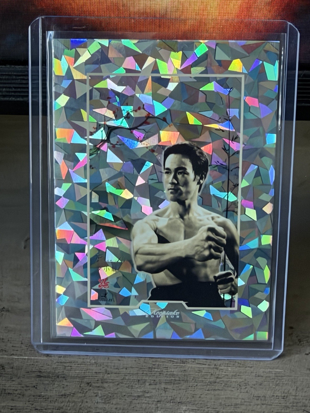 Bruce Lee 85th Anniversary Edition Keep Sake Cracked Ice /10 Bruce Lee 85th Anniversary Edition Keep Sake Cracked Ice /10