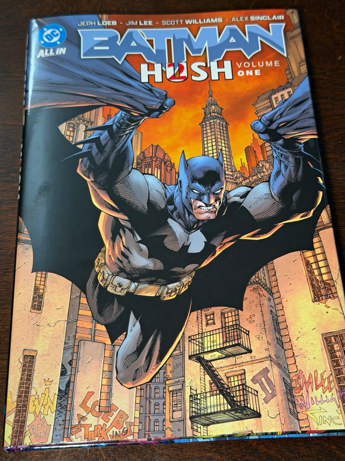 FREE SHIPPING Batman: Hush Volume 1 Hardcover Signed Alex Sinclair - Batman Day