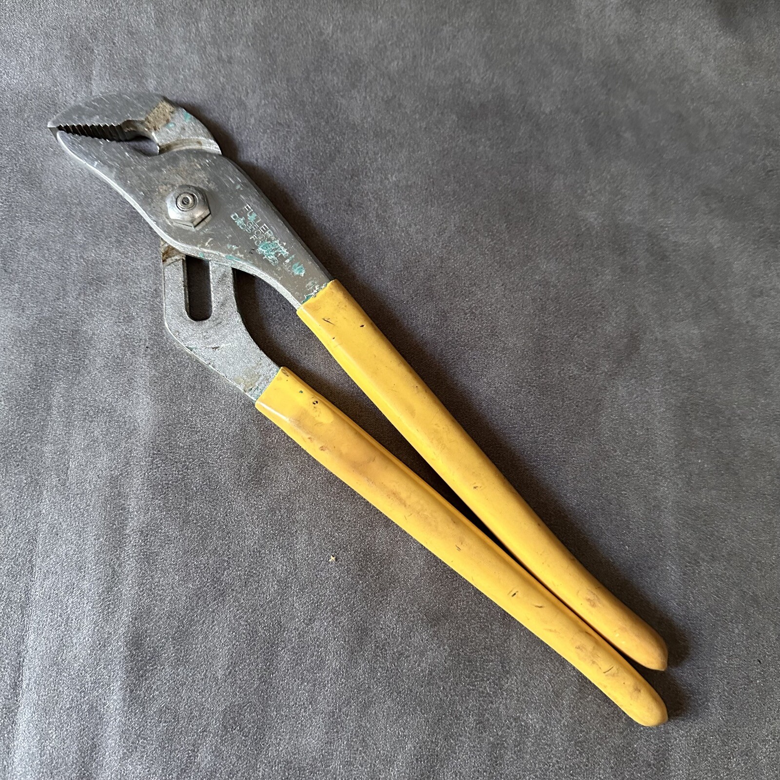 VINTAGE FULLER No114 12\