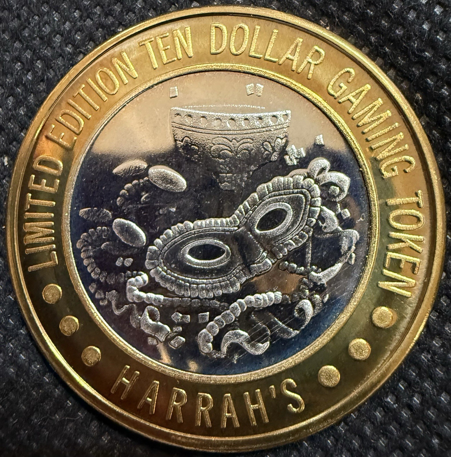 ⭐️HARRAH’S HOTEL & CASINO Limited Edition 999% .6 Oz Pure Silver Strke Center⭐️ ⭐️HARRAH’S HOTEL & CASINO Limited Edition 999% .6 Oz Pure Silver Strke Center⭐️
