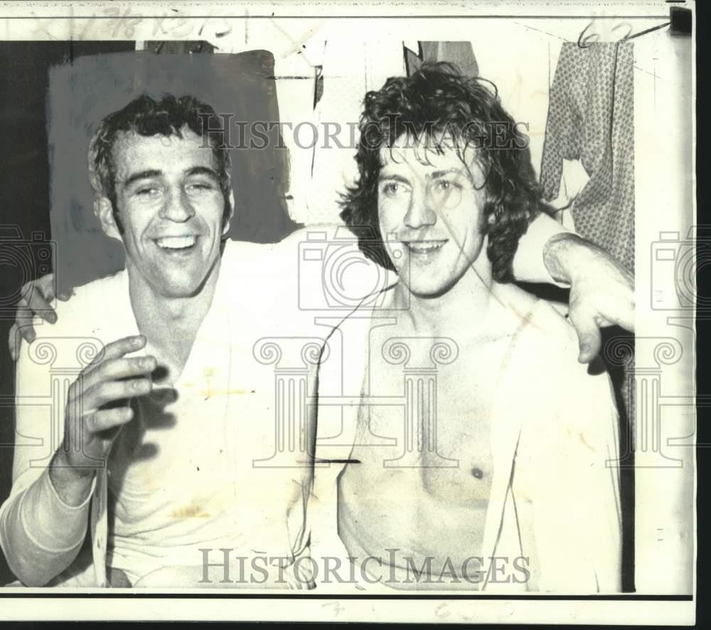 1973 Press Photo Soccer - Ed Giacomin & Steve Vickers of New York Rangers 1973 Press Photo Soccer - Ed Giacomin & Steve Vickers of New York Rangers