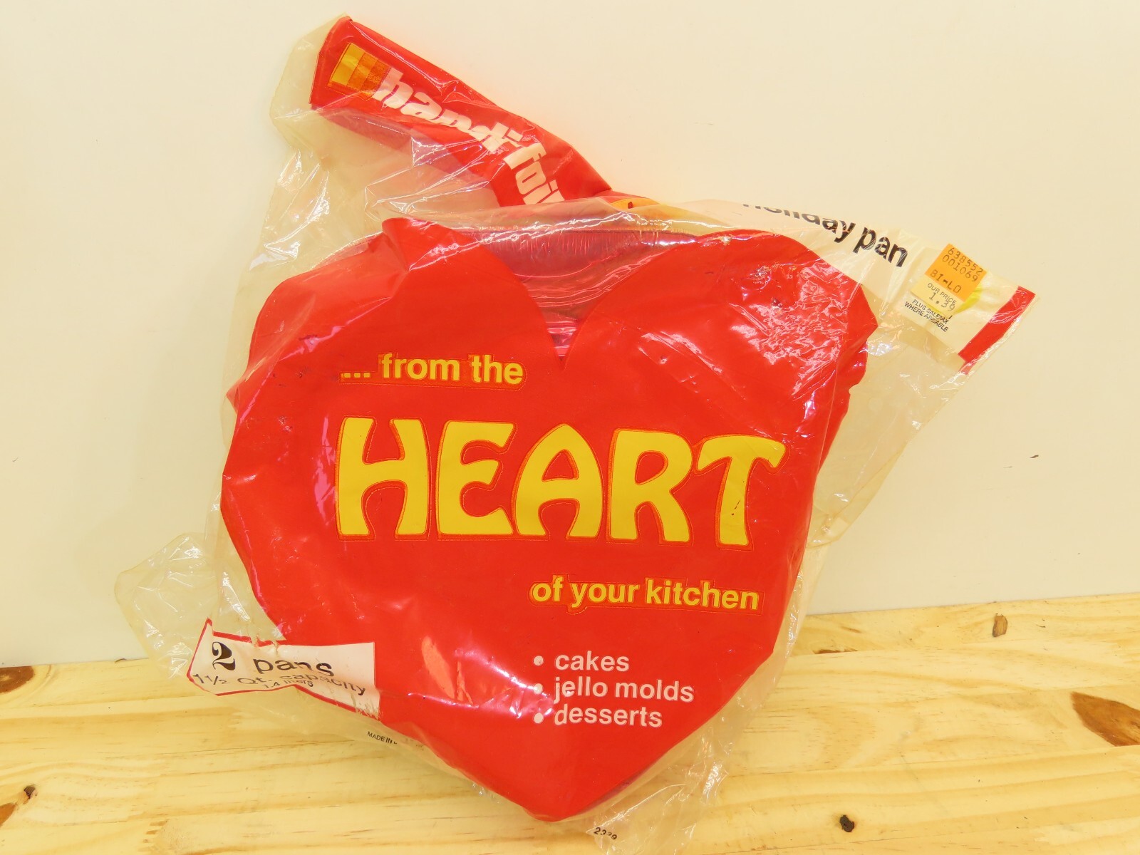 Vintage Heart Aluminum Cake Pan Handi-Foil