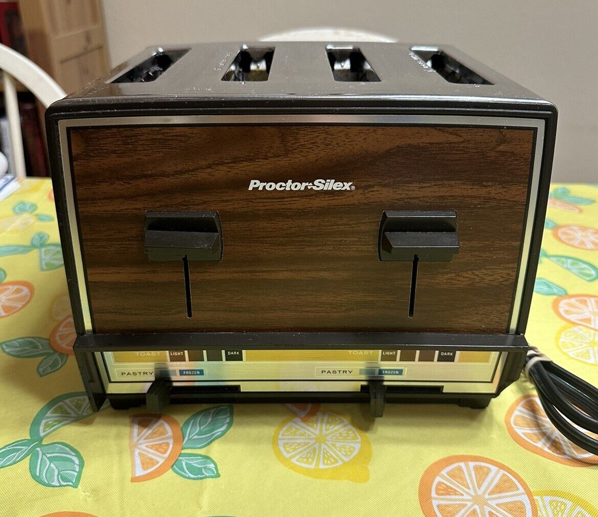 Vintage Proctor Silex T009N 4-Slice Toaster Wood Grain & Chrome. Tested & Works
