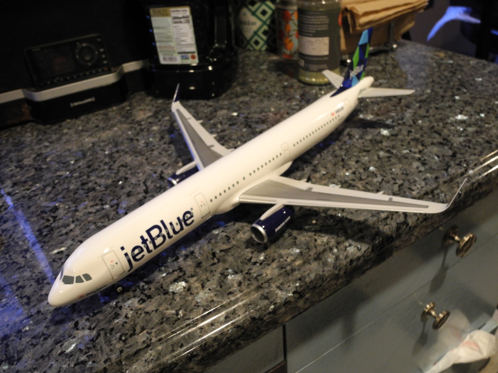 VERY RARE, Dragon 1:100 Airbus A321 JETBLUE, Never Displayed, 