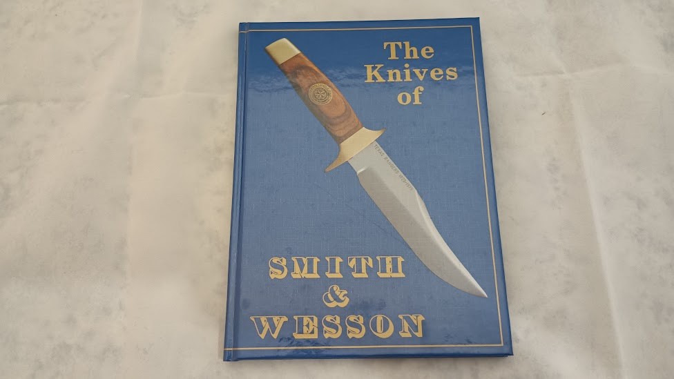 The Knives Of Smith & Wesson By C.E. Rinke 1990 Hardback Only 1000 Copies Signed The Knives Of Smith & Wesson By C.E. Rinke 1990 Hardback Only 1000 Copies Signed