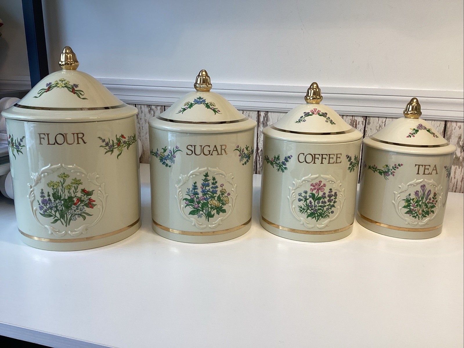 1993 THE LENOX SPICE GARDEN CANISTER SET - FLOUR SUGAR COFFEE TEA - PREOWNED 1993 THE LENOX SPICE GARDEN CANISTER SET - FLOUR SUGAR COFFEE TEA - PREOWNED