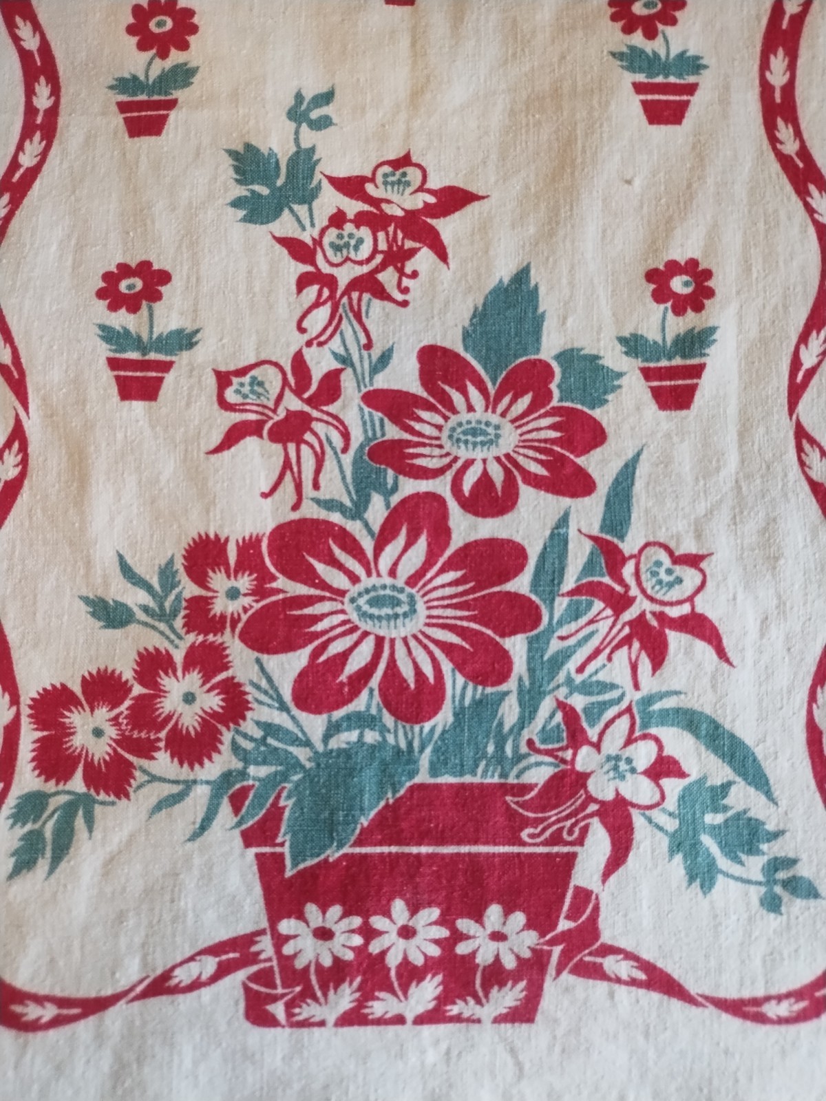 Vintage Red Teal White Kitchen Towel 27.75 X 14 Inches Mid-century Modern Vintage Red Teal White Kitchen Towel 27.75 X 14 Inches Mid-century Modern