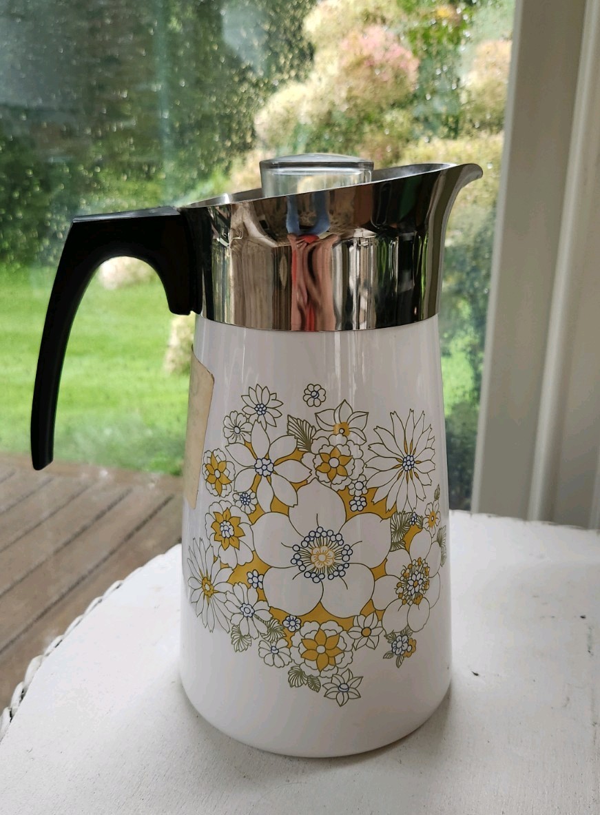Vintage 1970 Corning Ware 10 Cup Floral Bouquet Decorative Server P-149-4 Vintage 1970 Corning Ware 10 Cup Floral Bouquet Decorative Server P-149-4