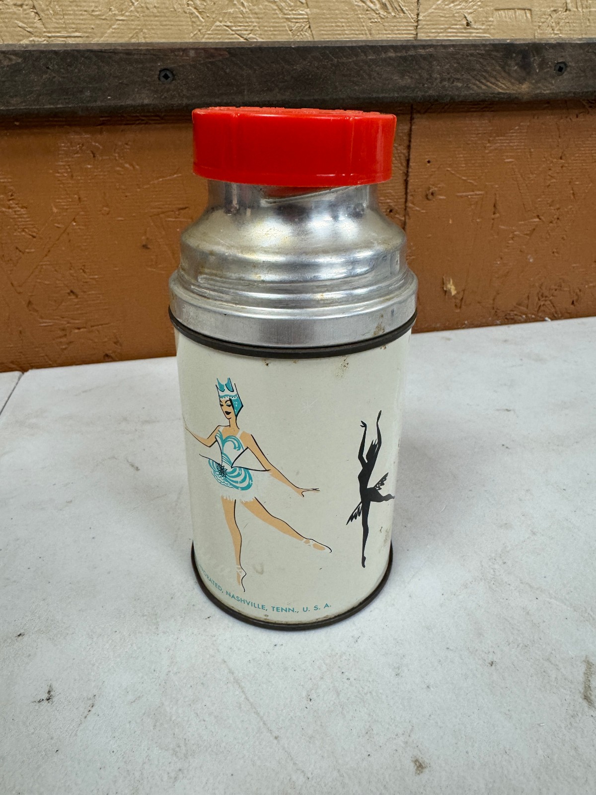 Vintage Metal Aladdin Ballerina Pink Thermos Half Pint Bottle Glass Lined Rare Vintage Metal Aladdin Ballerina Pink Thermos Half Pint Bottle Glass Lined Rare