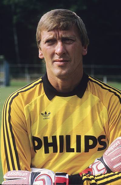 Pim Doesburg During The Team Presentation At Eindhoven July 1985 FOOTBALL PHOTO Pim Doesburg During The Team Presentation At Eindhoven July 1985 FOOTBALL PHOTO