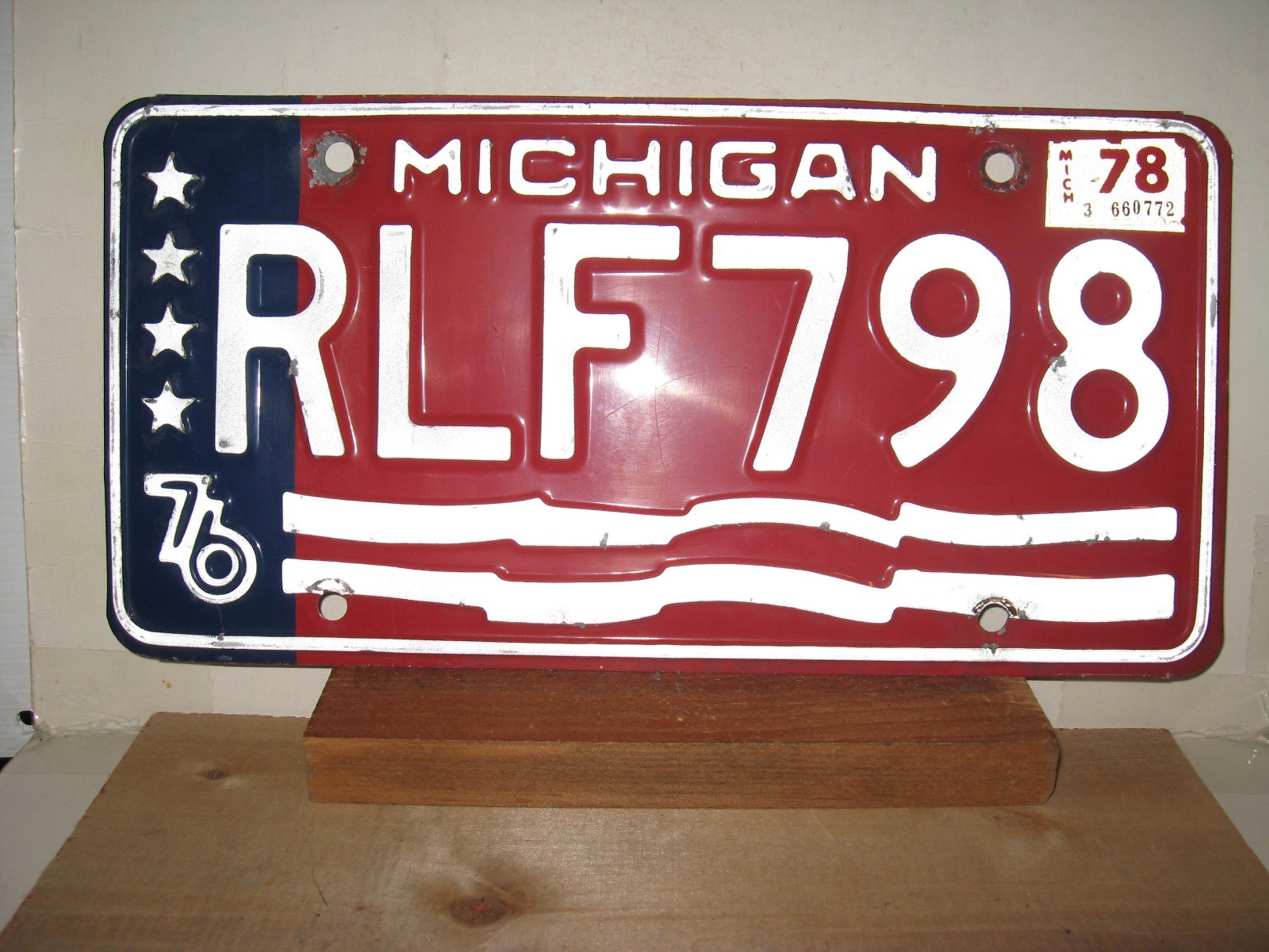 1976 Michigan Bicentennial License Plate - RFL -798 - Very Nice