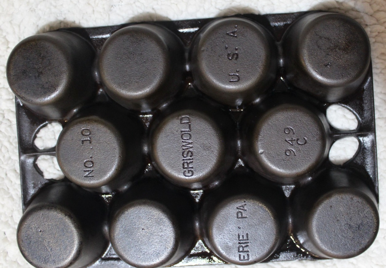 GRISWOLD 949C No.10 Cast Iron Muffin Popover 11 Cup Pan USA GRISWOLD 949C No.10 Cast Iron Muffin Popover 11 Cup Pan USA