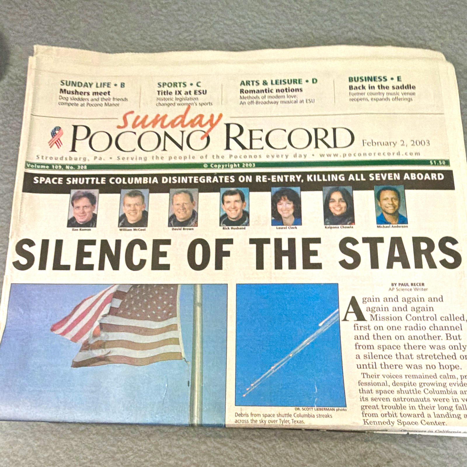 Vintage Lot of 3 Feb 2003 Columbia Space Shuttle Disaster newspapers complete