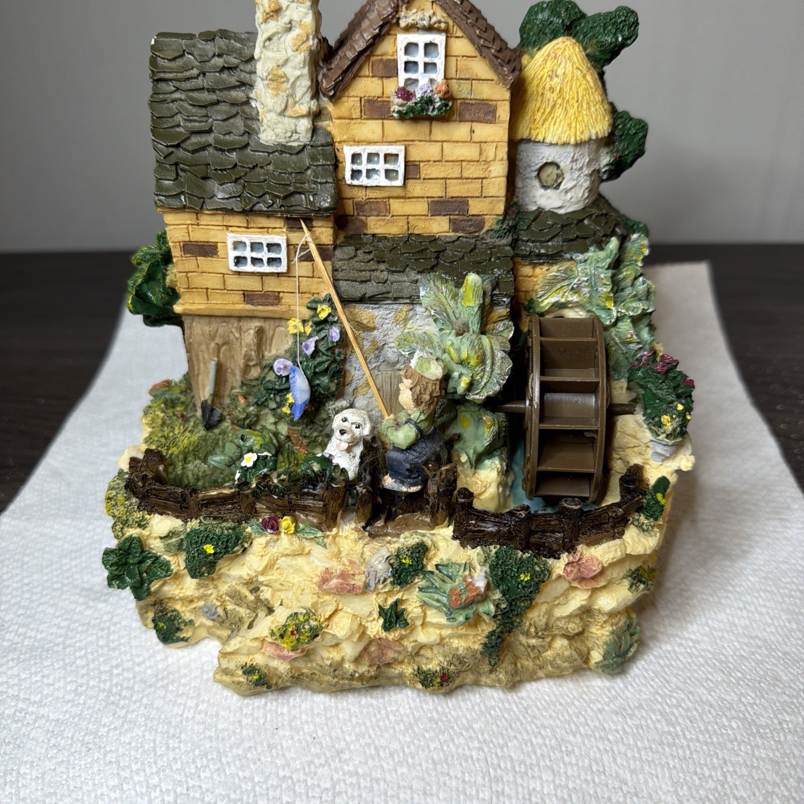 VTG Resin Cottage Water Wheel Tabletop Fishing Fountain Rustic Fairy House AS-IS