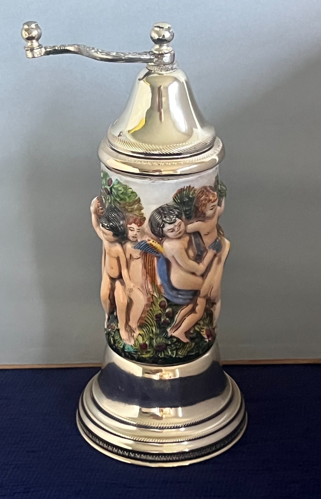 VTG Capodimonte Italy Musical Pepper Grinder 8 Cherubs Music Works Silver Plated
