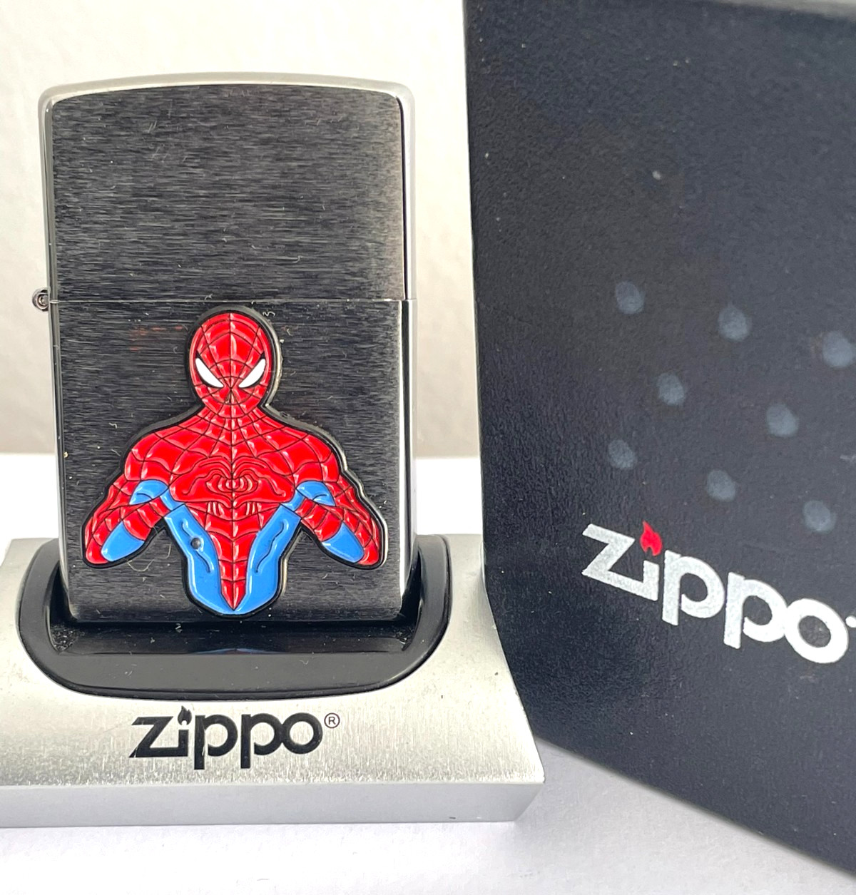 (New) ZIPPO LIGHTER - 2017 SPIDERMAN MARVEL Brushed Chrome BOXED & UNFIRED