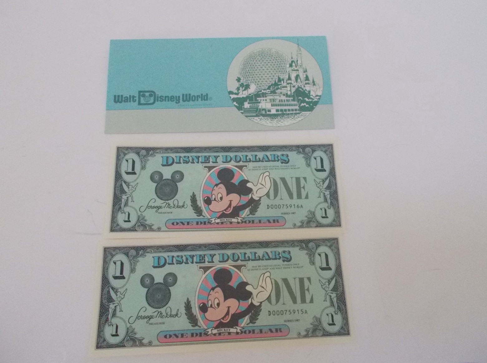 VTG 1987 Lot of 2 $1 DISNEY DOLLARS Uncirculated Consecutive Bills in Envelope VTG 1987 Lot of 2 $1 DISNEY DOLLARS Uncirculated Consecutive Bills in Envelope