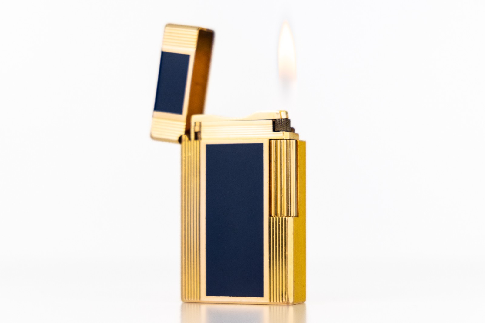 Vintage ST Dupont Ligne 1 Large Lighter Gold & Blue Lacquer (Recently Serviced) Vintage ST Dupont Ligne 1 Large Lighter Gold & Blue Lacquer (Recently Serviced)