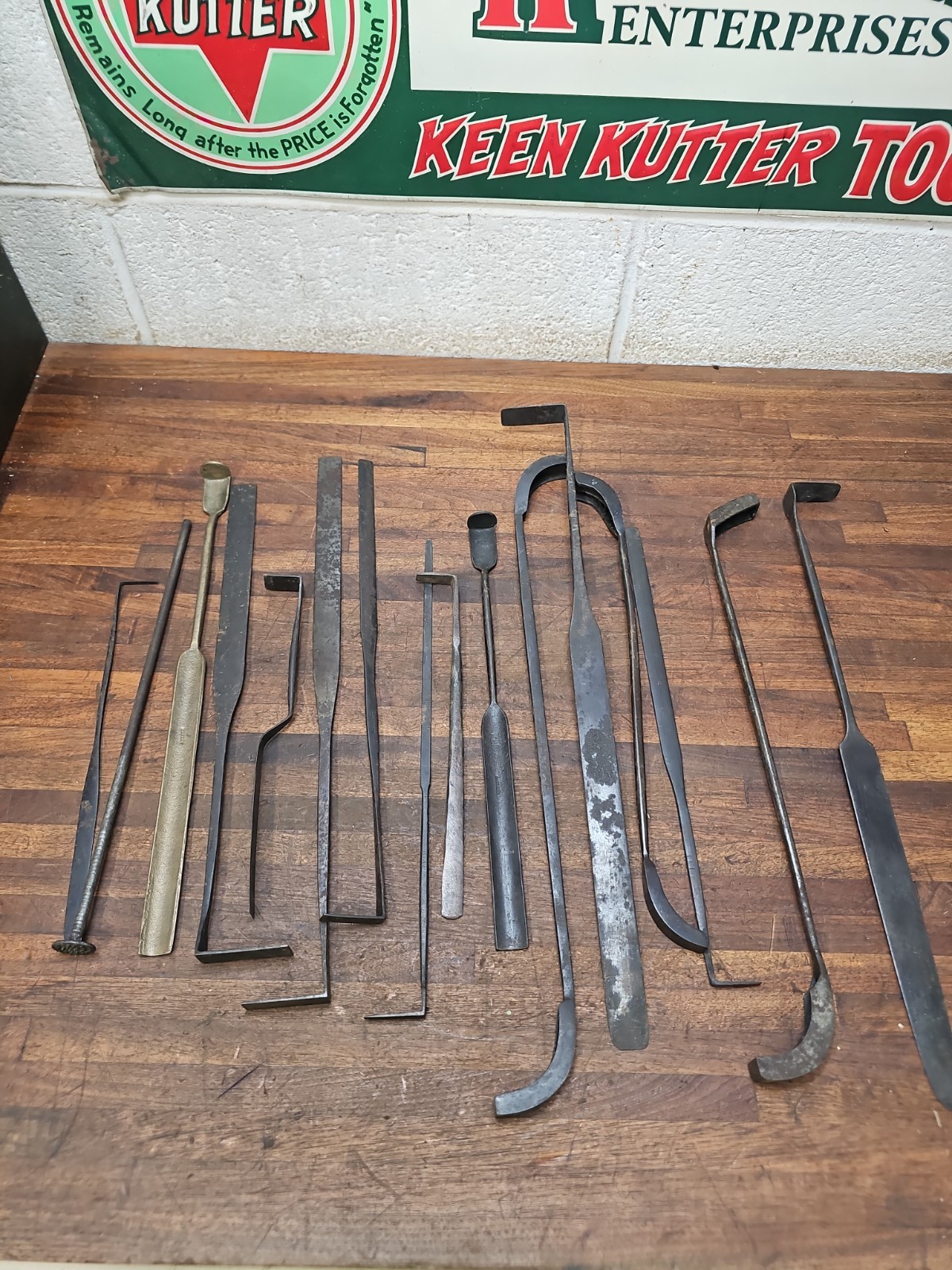 Q73- Antique Sand Casting Foundry Metal Tools - 1 signed DISSTON