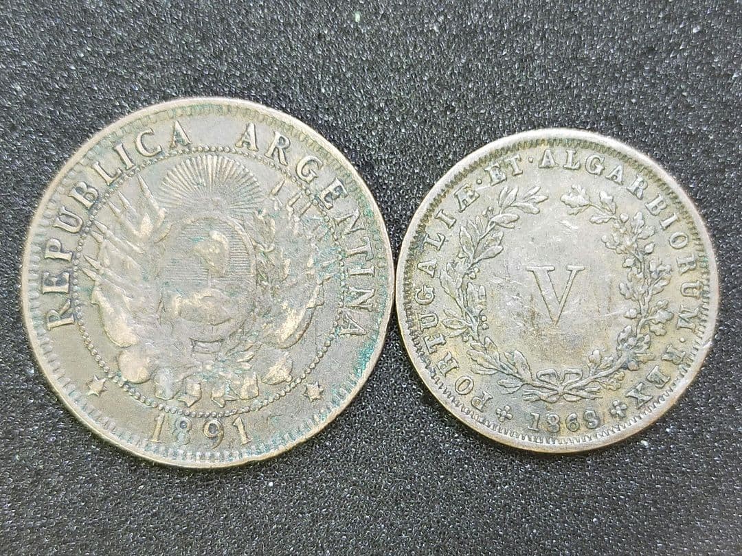 Argentine 2 Centavos Copper Coin & Portuguese 5 Coins - Old Foreign Currency