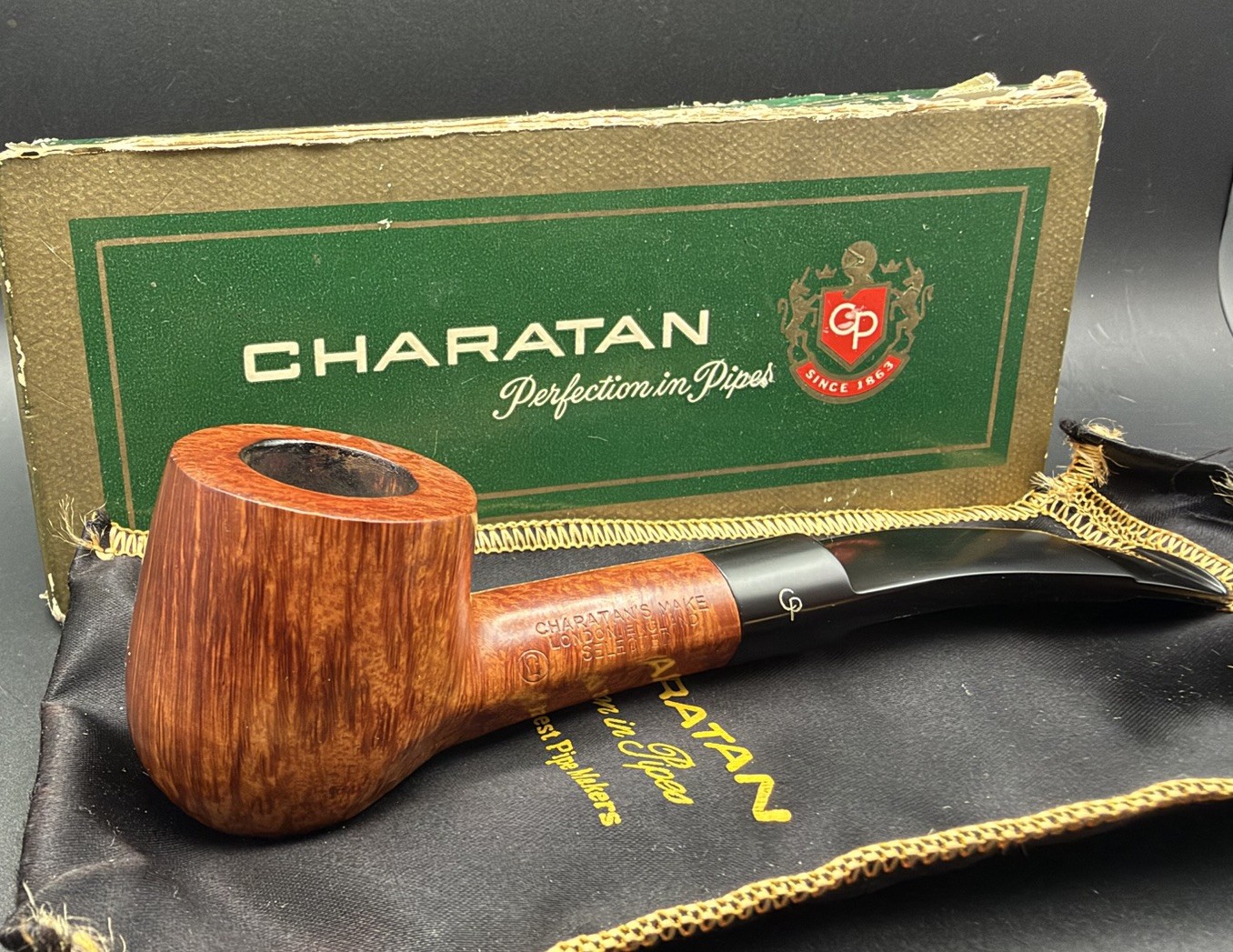 Charatan Selected Freehand Sitter High Grade English Estate Pipe Original Box