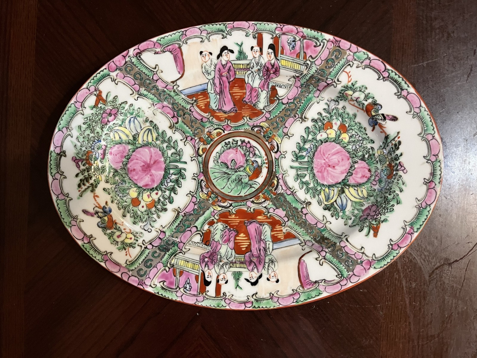 Beautiful Chinese famille rose porcelain oval platter