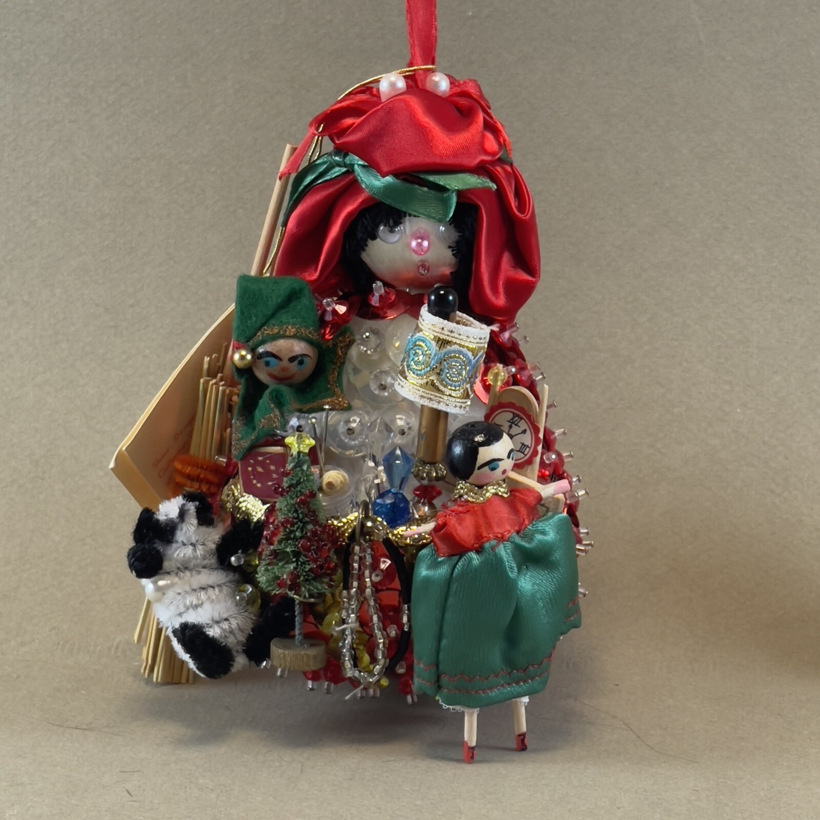Vintage Collector's Ornament by Gena Kinder The Gypsy Trader 1975