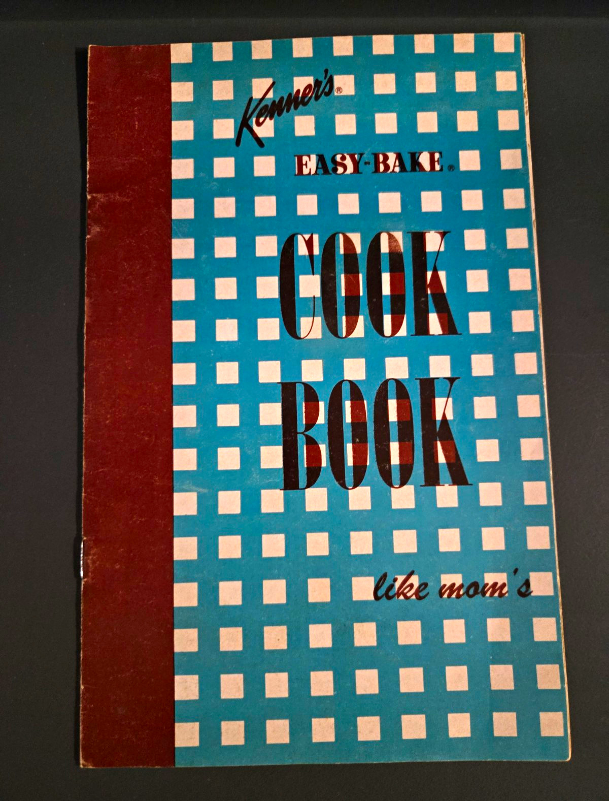 Vintage 60s Easy-Bake Cook Book \