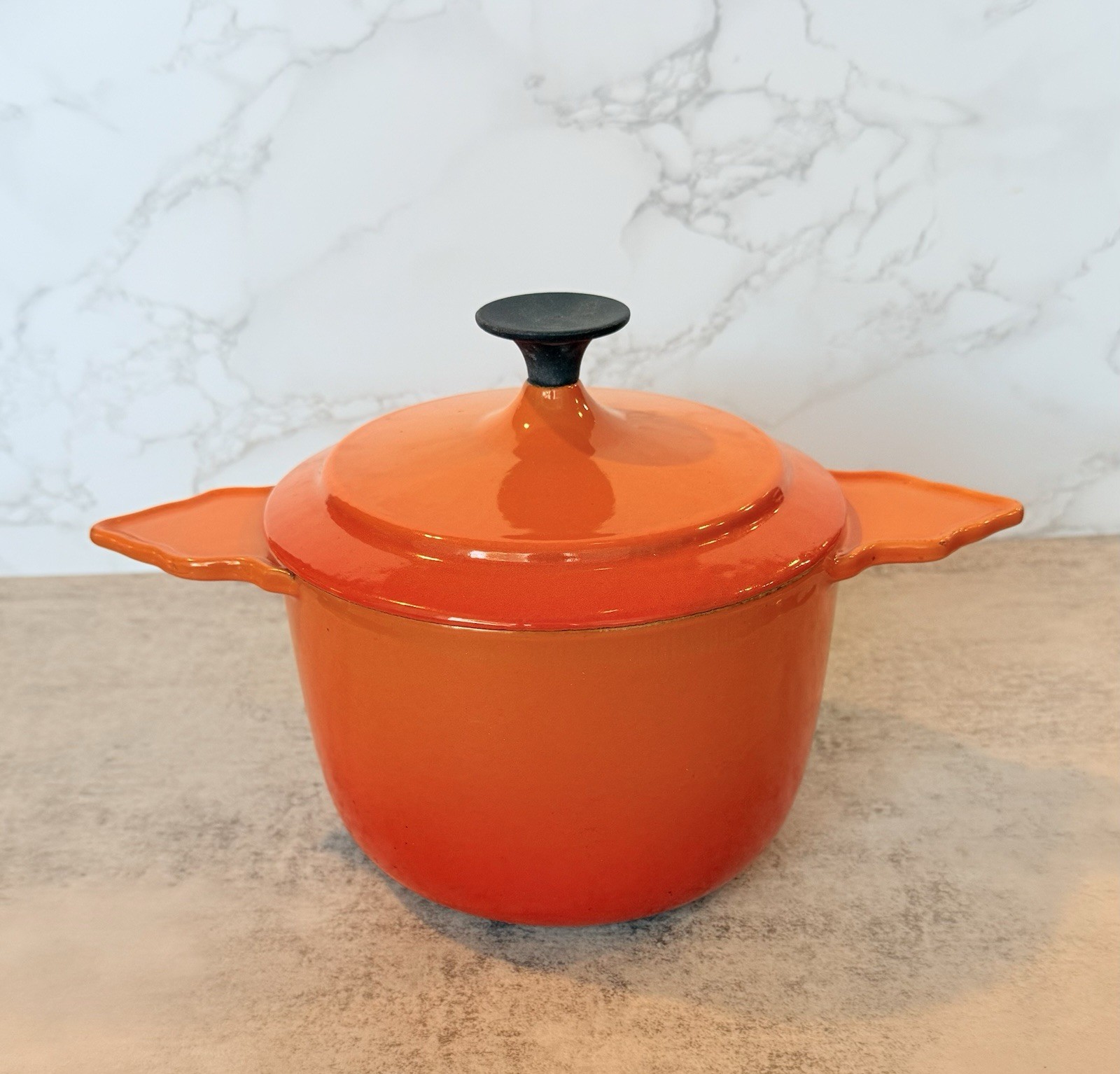 Cousances Vintage Le Creuset Winged Cast Iron Pot Orange Excellent 