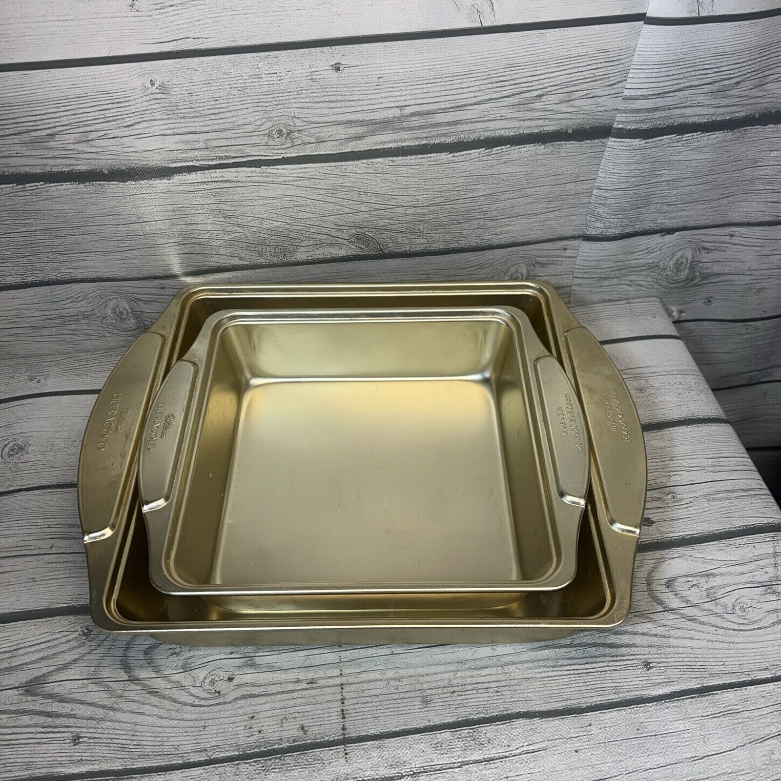 Wilton Ultra gold Cake Pan premium bakeware Rare and Hard to find Set Of 2