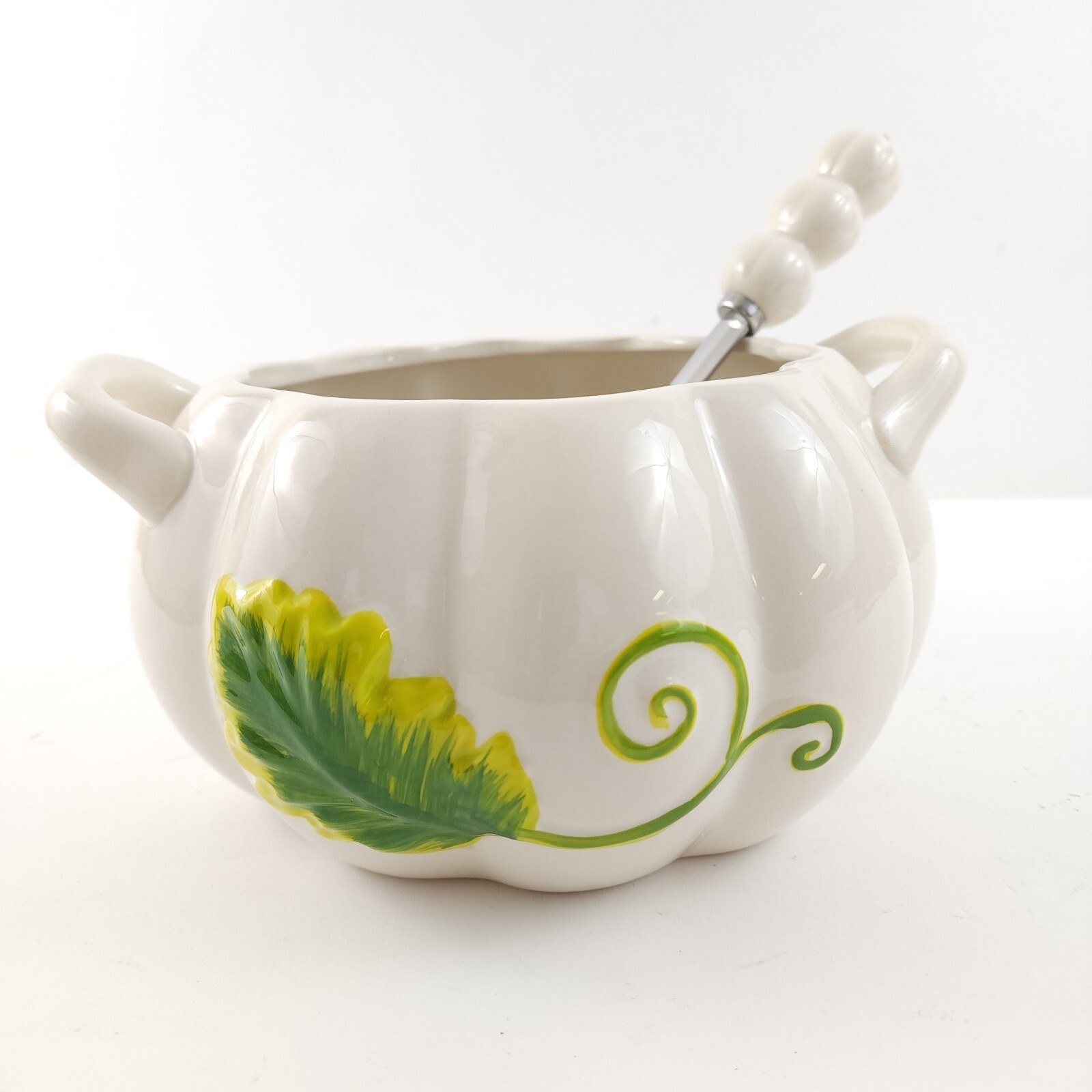Temp-tations Seasonal 2-qt Soup Tureen with Ladle White Temp-tations Seasonal 2-qt Soup Tureen with Ladle White