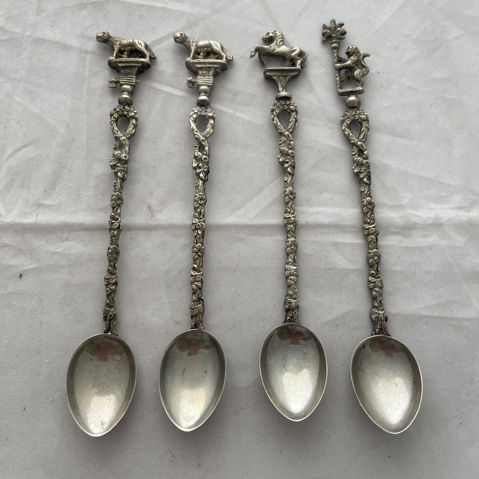 Italy Montagnani Style Vintage Souvenir Spoon Collectible 7\
