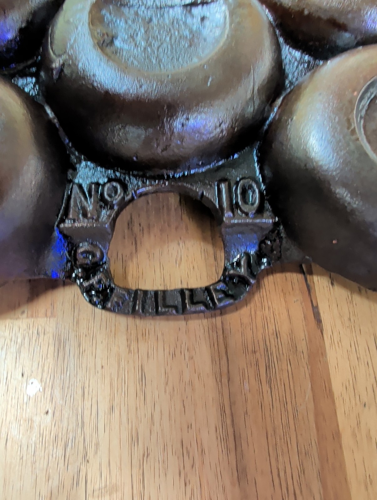 Vintage Rare G. F. Filley No. 10 Cast Iron Gem Baking Pan Fully Restored Vintage Rare G. F. Filley No. 10 Cast Iron Gem Baking Pan Fully Restored
