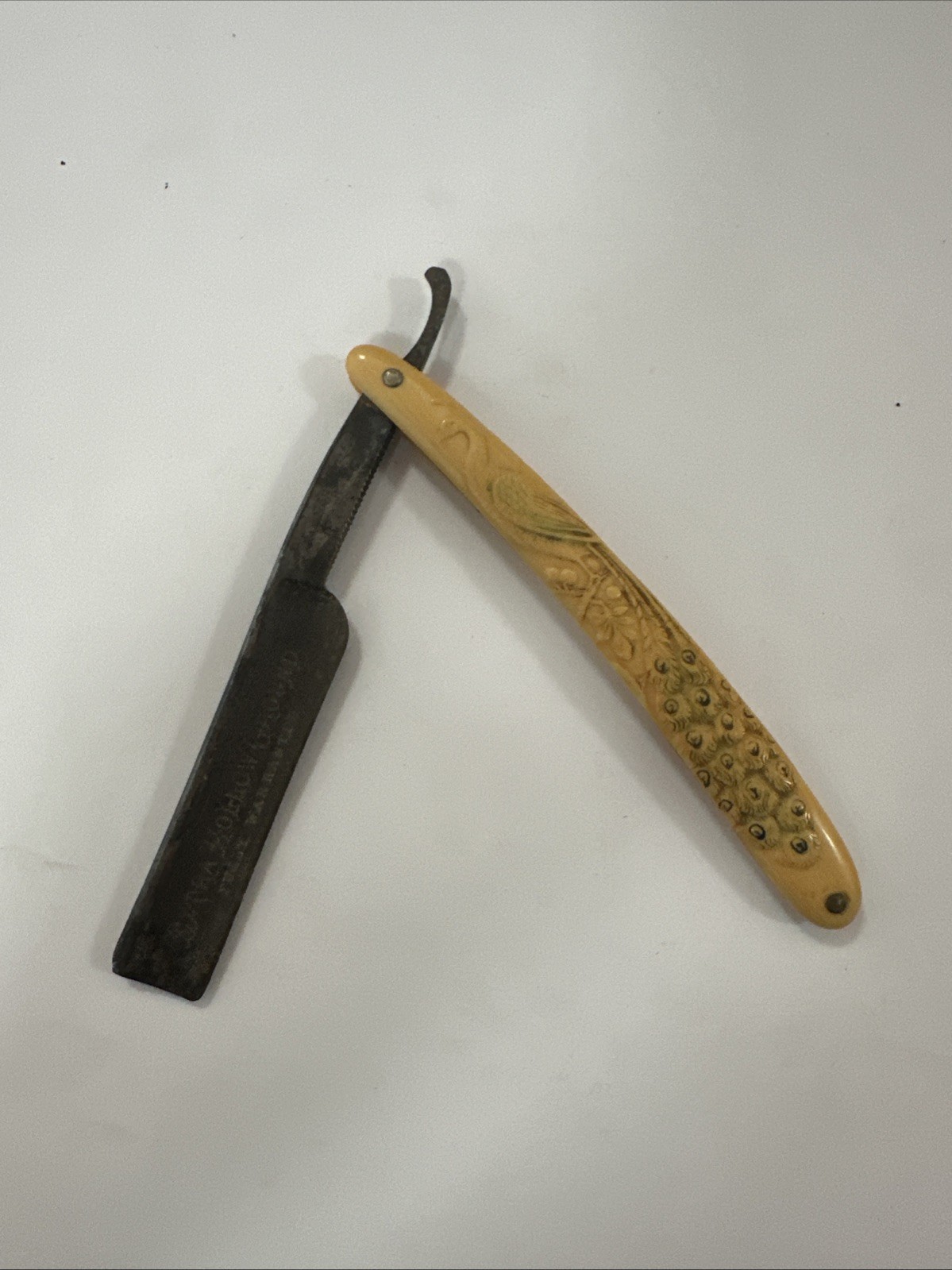 Vintage Straight Razor Columbia Cutlery Co.? Vintage Straight Razor Columbia Cutlery Co.?