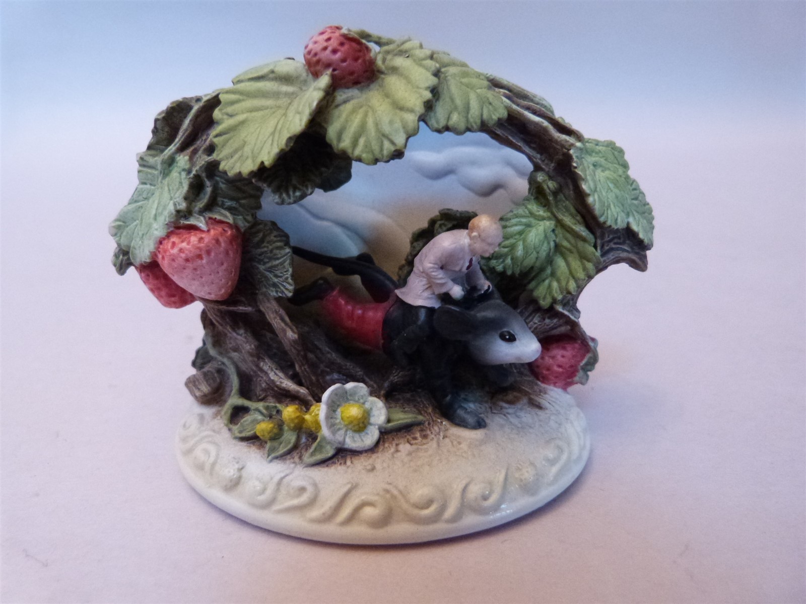 ~ VINTAGE 2005 Olszewski Collector Society Figurine 3
